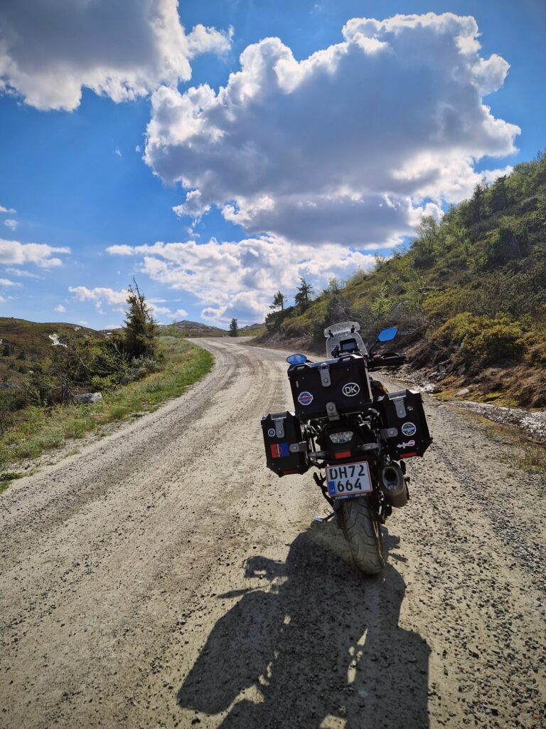 A liberdade de viajar de mota